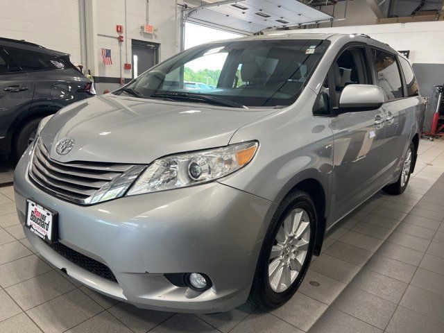 2017 Toyota Sienna XLE