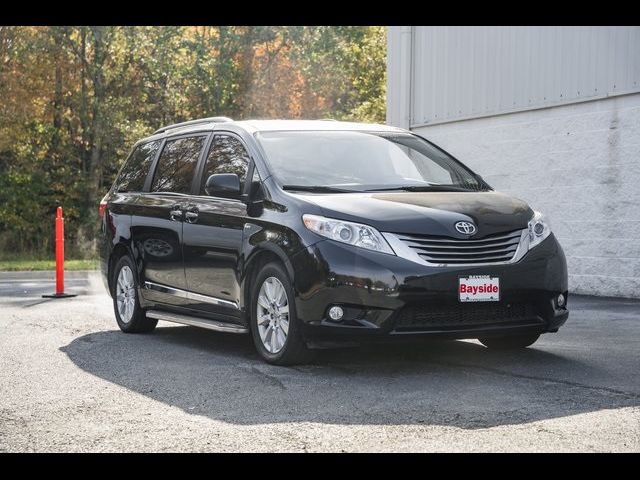 2017 Toyota Sienna XLE