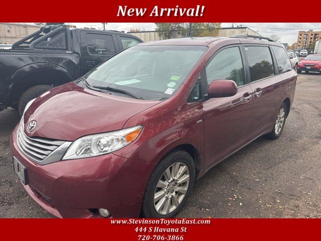 2017 Toyota Sienna XLE