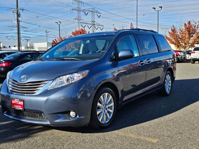 2017 Toyota Sienna XLE