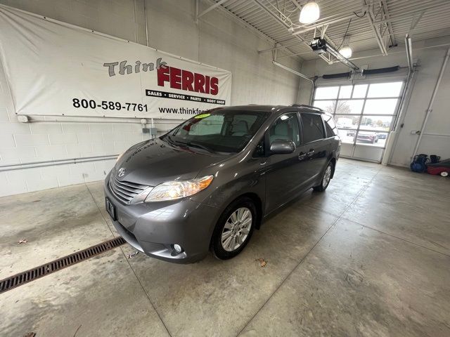 2017 Toyota Sienna 