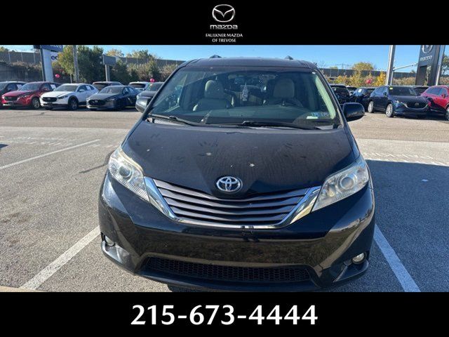 2017 Toyota Sienna XLE