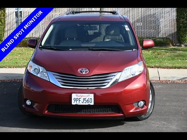 2017 Toyota Sienna XLE