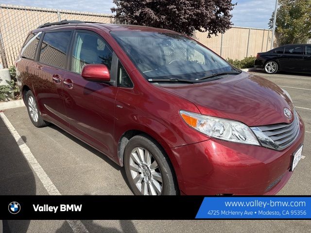 2017 Toyota Sienna XLE