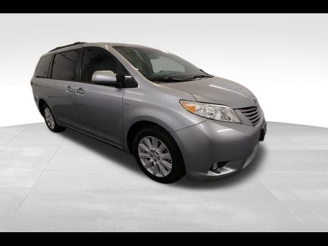2017 Toyota Sienna XLE
