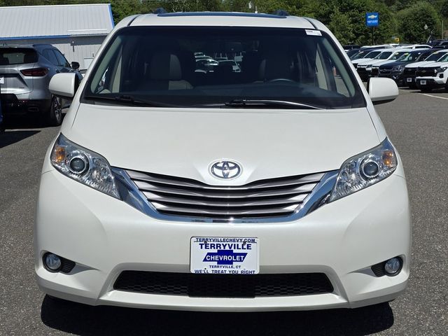 2017 Toyota Sienna XLE