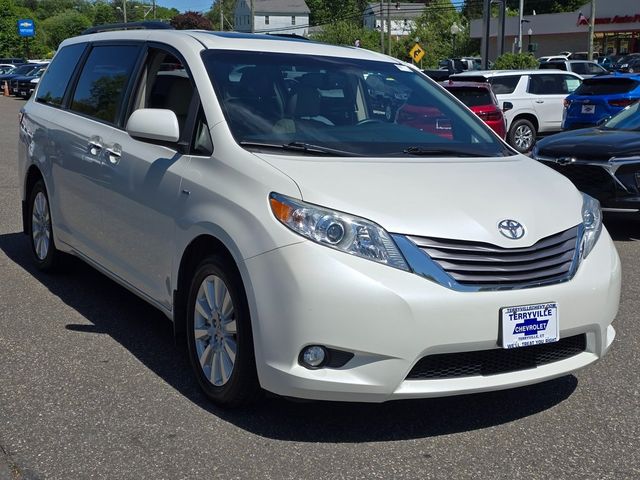 2017 Toyota Sienna XLE