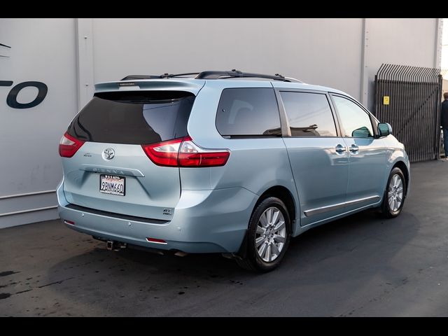 2017 Toyota Sienna XLE