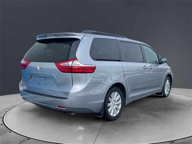 2017 Toyota Sienna 