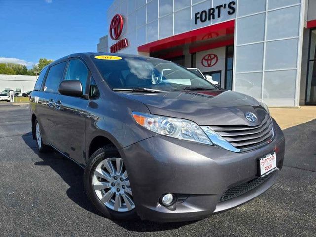 2017 Toyota Sienna XLE