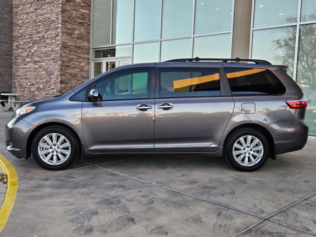 2017 Toyota Sienna XLE