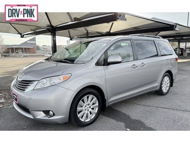 2017 Toyota Sienna XLE