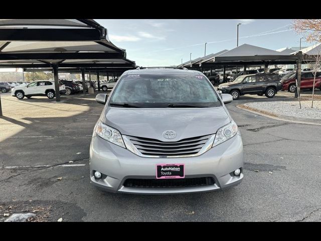 2017 Toyota Sienna XLE