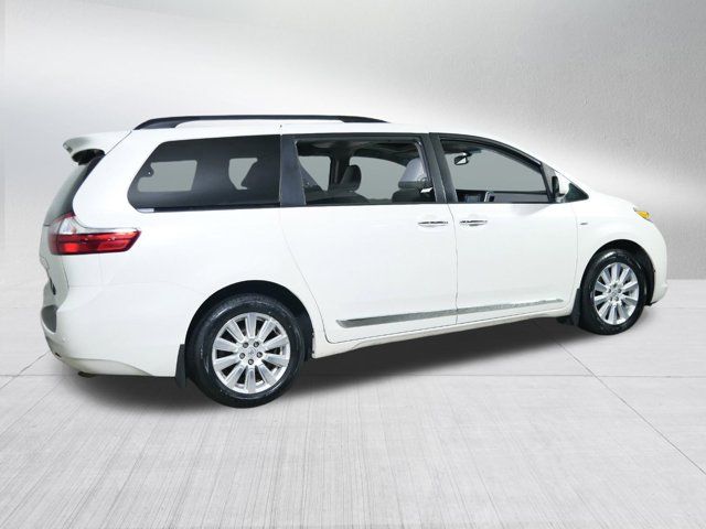 2017 Toyota Sienna XLE