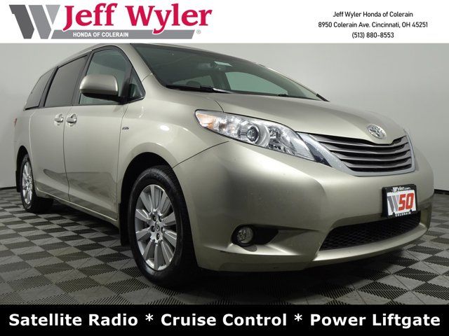 2017 Toyota Sienna XLE