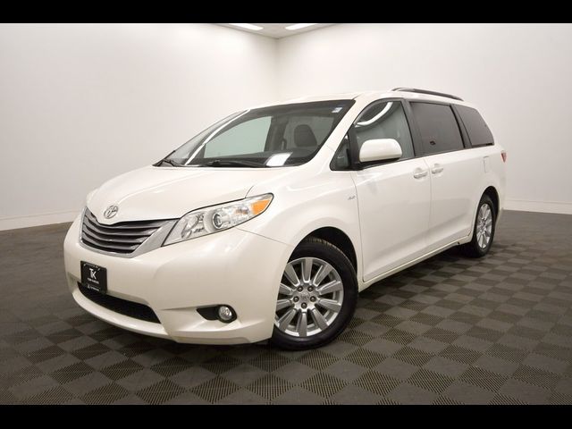 2017 Toyota Sienna XLE