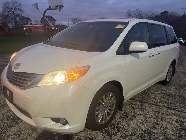 2017 Toyota Sienna 