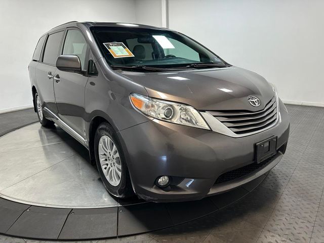 2017 Toyota Sienna Limited Premium