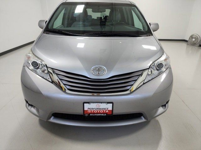 2017 Toyota Sienna XLE