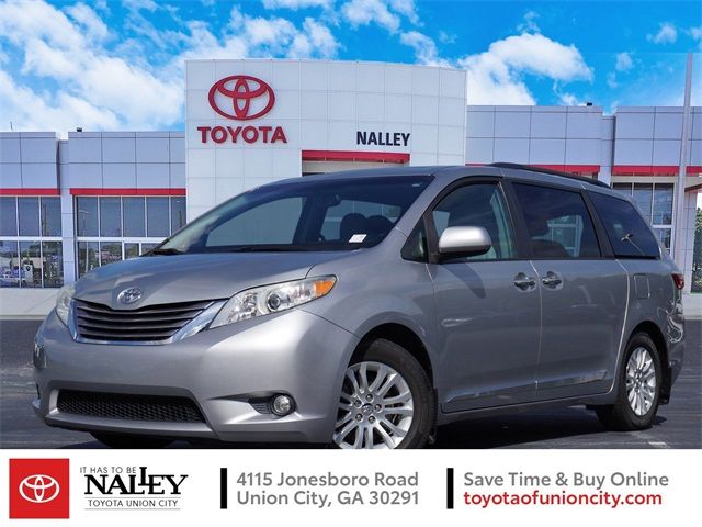 2017 Toyota Sienna XLE