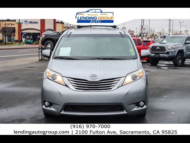 2017 Toyota Sienna XLE