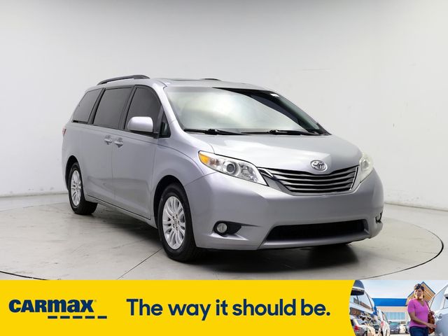 2017 Toyota Sienna XLE