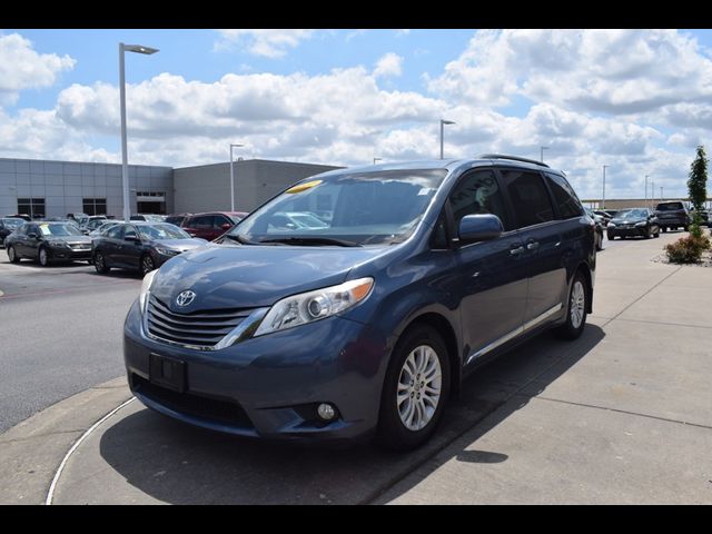 2017 Toyota Sienna 