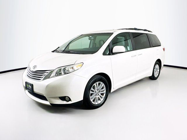 2017 Toyota Sienna XLE