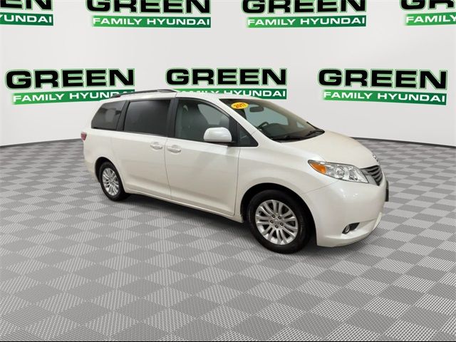 2017 Toyota Sienna XLE