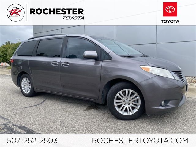 2017 Toyota Sienna XLE