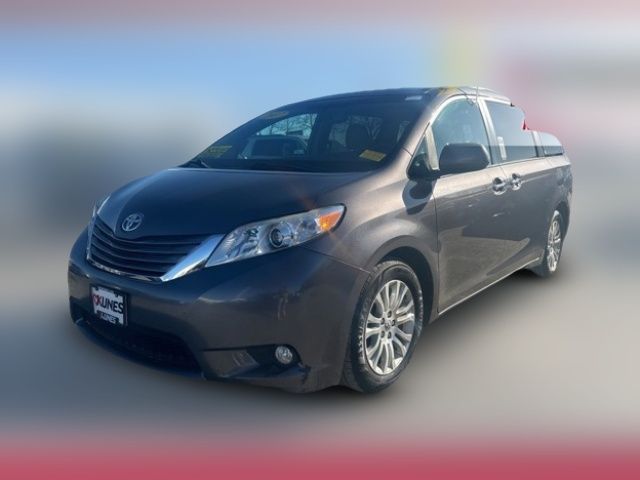 2017 Toyota Sienna XLE