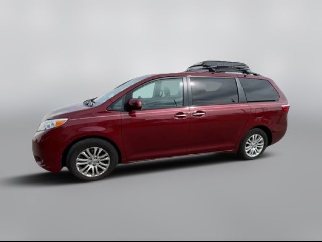 2017 Toyota Sienna XLE Auto Access Seat