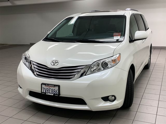 2017 Toyota Sienna XLE