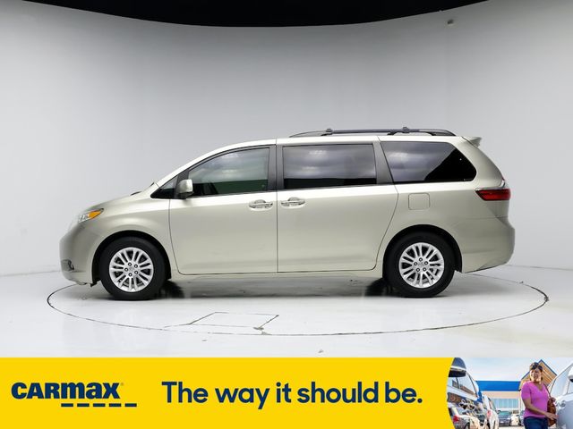 2017 Toyota Sienna XLE