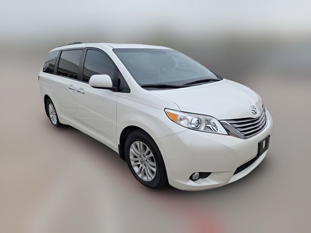 2017 Toyota Sienna XLE