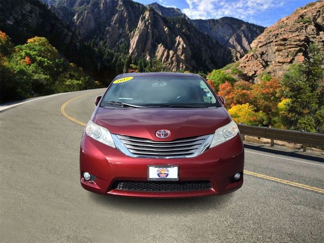 2017 Toyota Sienna XLE