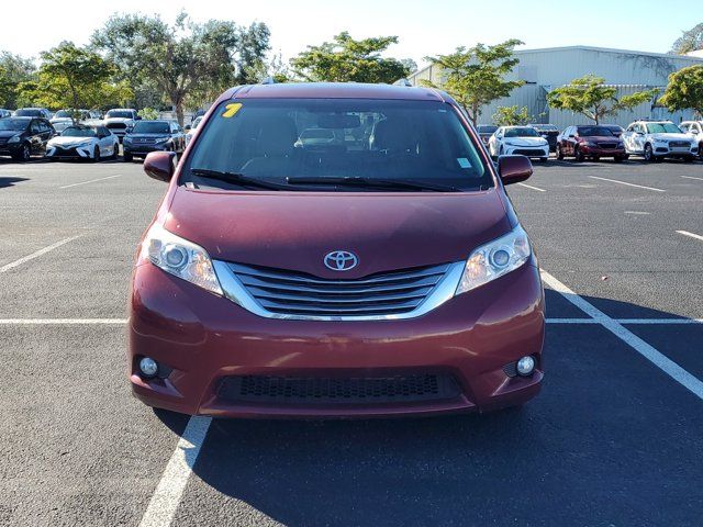 2017 Toyota Sienna 