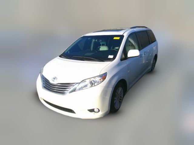 2017 Toyota Sienna XLE