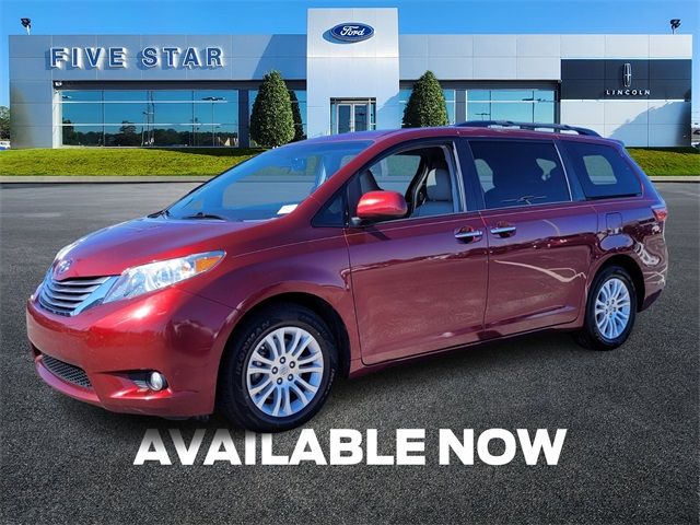 2017 Toyota Sienna XLE