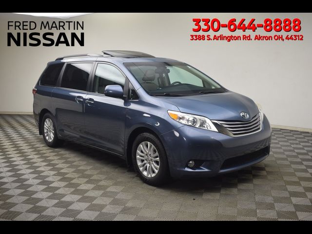 2017 Toyota Sienna 