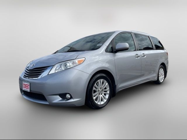 2017 Toyota Sienna XLE