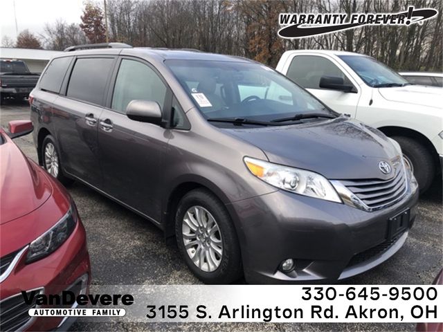 2017 Toyota Sienna 