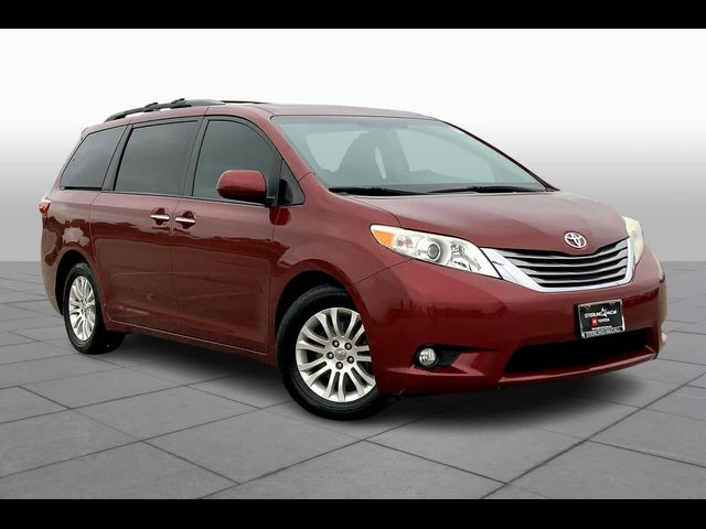 2017 Toyota Sienna XLE