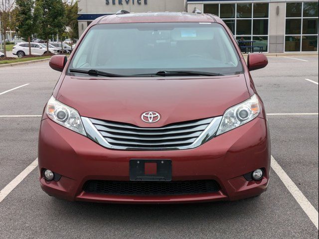 2017 Toyota Sienna XLE