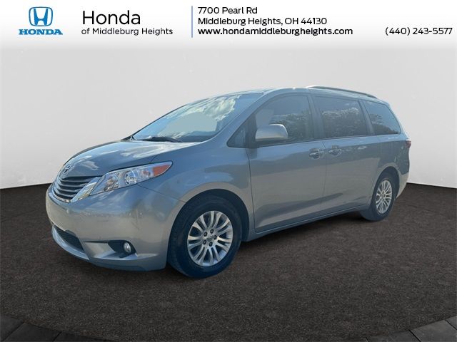 2017 Toyota Sienna XLE