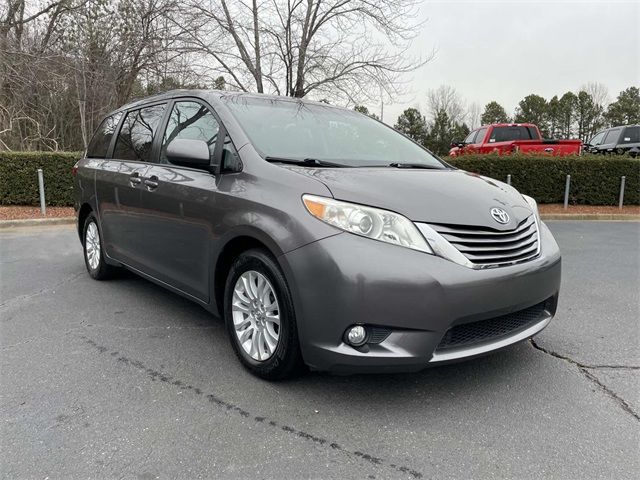 2017 Toyota Sienna 