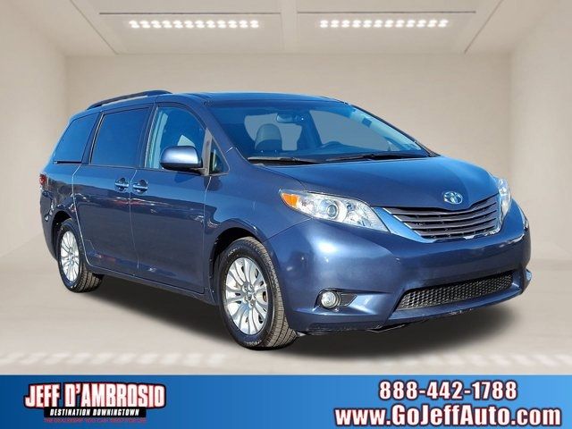 2017 Toyota Sienna XLE