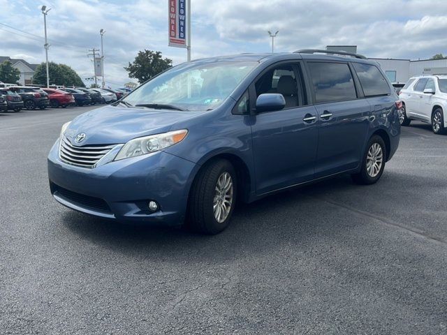 2017 Toyota Sienna 