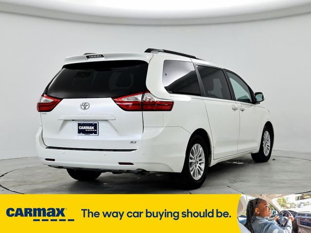 2017 Toyota Sienna XLE