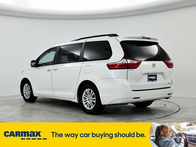 2017 Toyota Sienna XLE